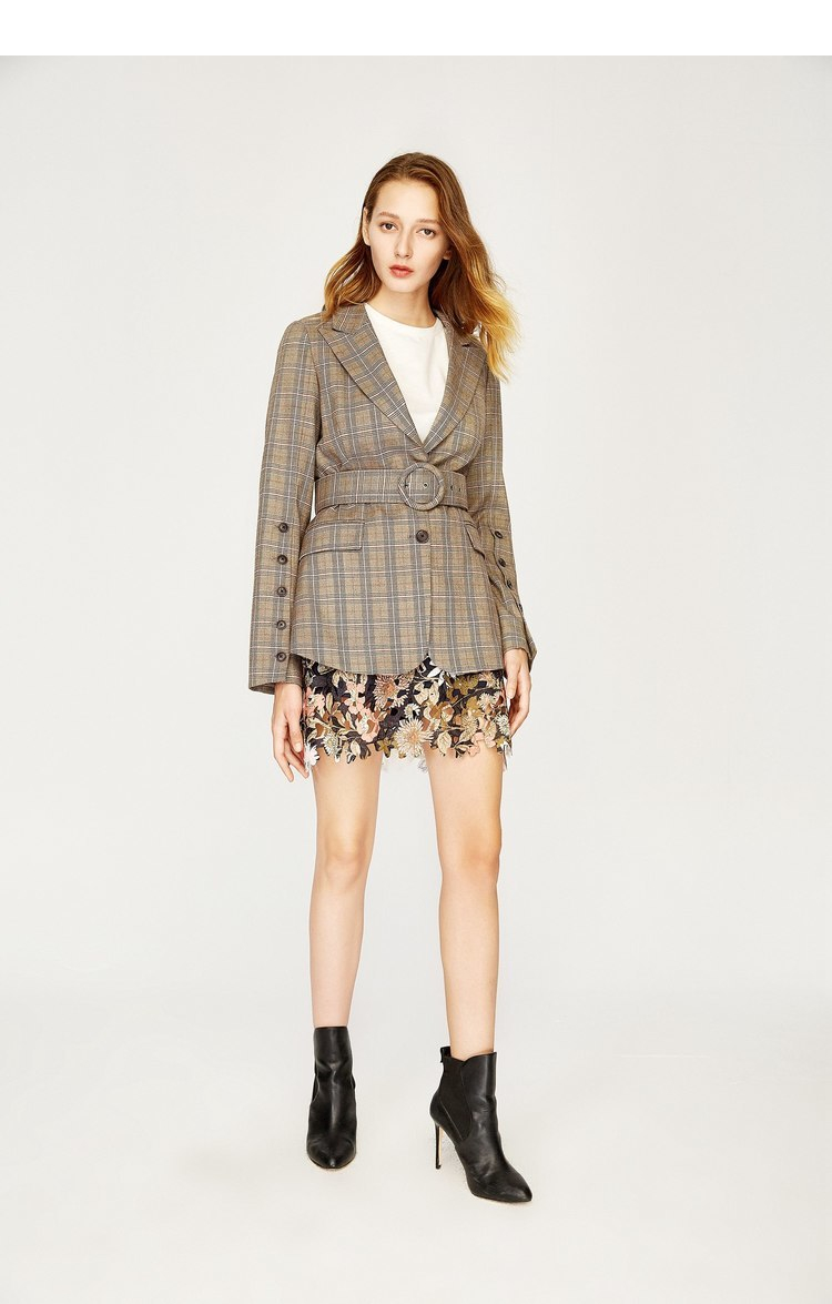 UR2017 mùa thu và mùa đông phụ nữ mới của vành đai thắt lưng eo ve áo kẻ sọc nút blazer WE38S1CN2000 thoi trang nu