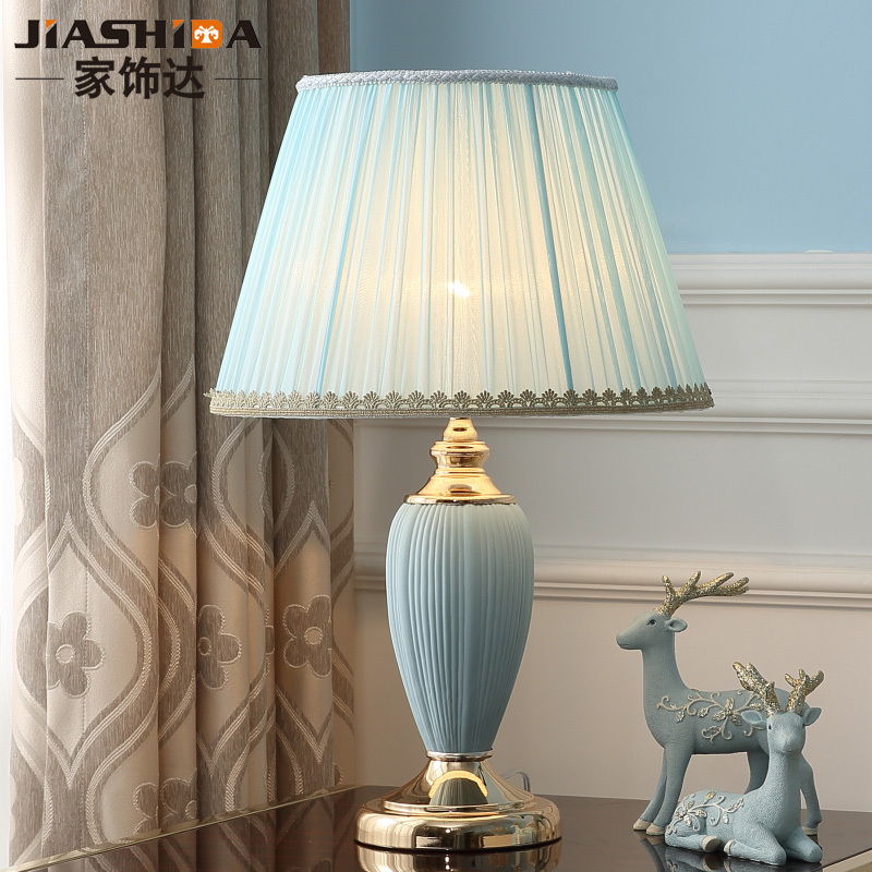 Warm wedding room bedroom desk lamp simple creative European-style home bedside lamp ceramic light luxury living room decoration table lamp