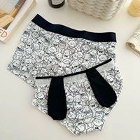 Черно -белый ухой собака