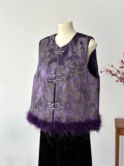 Autumn and winter new fat mm300Jin Jin is equal to 0.5kg large size purple round neck plate buckle elegant improved Tang suit ancient style vest trend
