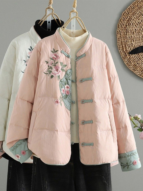 Fat mm300Jin Jin is equal to 0.5kg. Large size new Chinese style heavy industry embroidered cotton jacket for women in winter. Very good-looking plate buckle warm cotton jacket trend.
