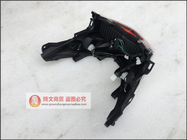 Áp dụng cho xe máy vần Sundiro Honda SDH110T-2E phía sau đuôi đèn báo phanh sau đèn báo rẽ đèn trợ sáng sirius
