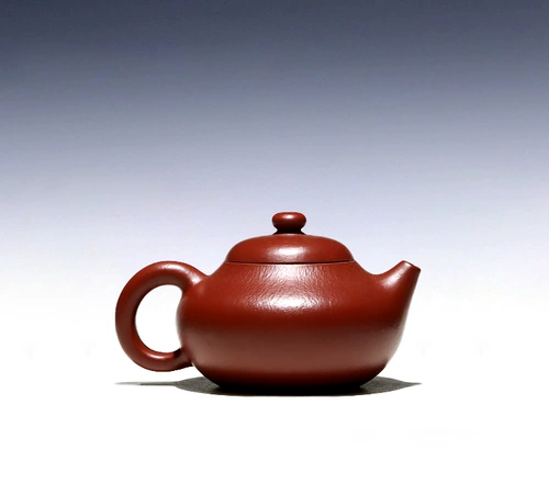 Магазин возвращается, чтобы пройти тысячу девяти -лежащих в возрасте.