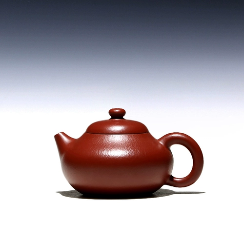 Магазин возвращается, чтобы пройти тысячу девяти -лежащих в возрасте.