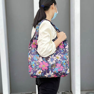 Medium-sized shopping bags, foldable supermarket eco-friendly bags, lightweight single-shoulder storage shopping bags, hand-held bags, fresh and fashionable