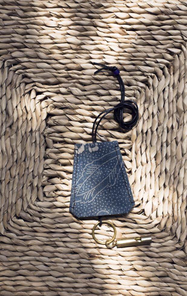 Simple Union Necklace Key ancient cloth brass necklace with whistling key buckle