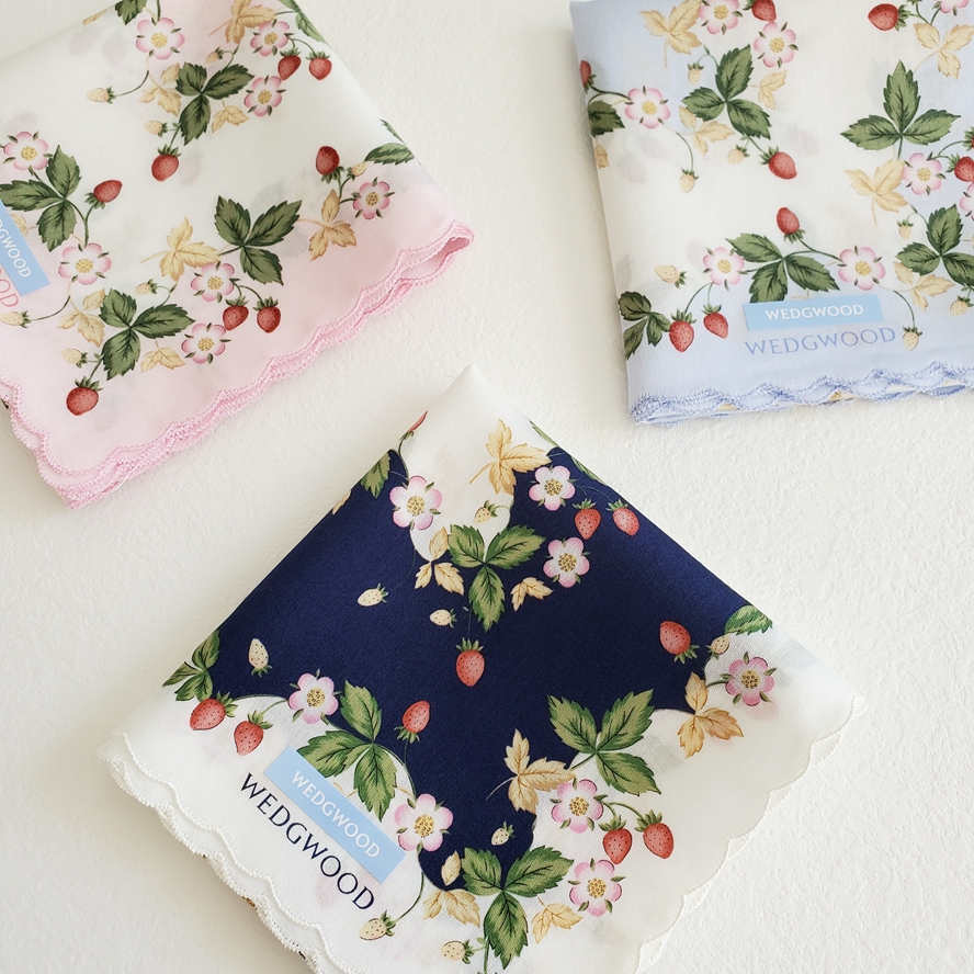 Made in Japan imported Wedgwood high-grade women's cotton handkerchief handkerchief wild strawberry handkerchief square scarf