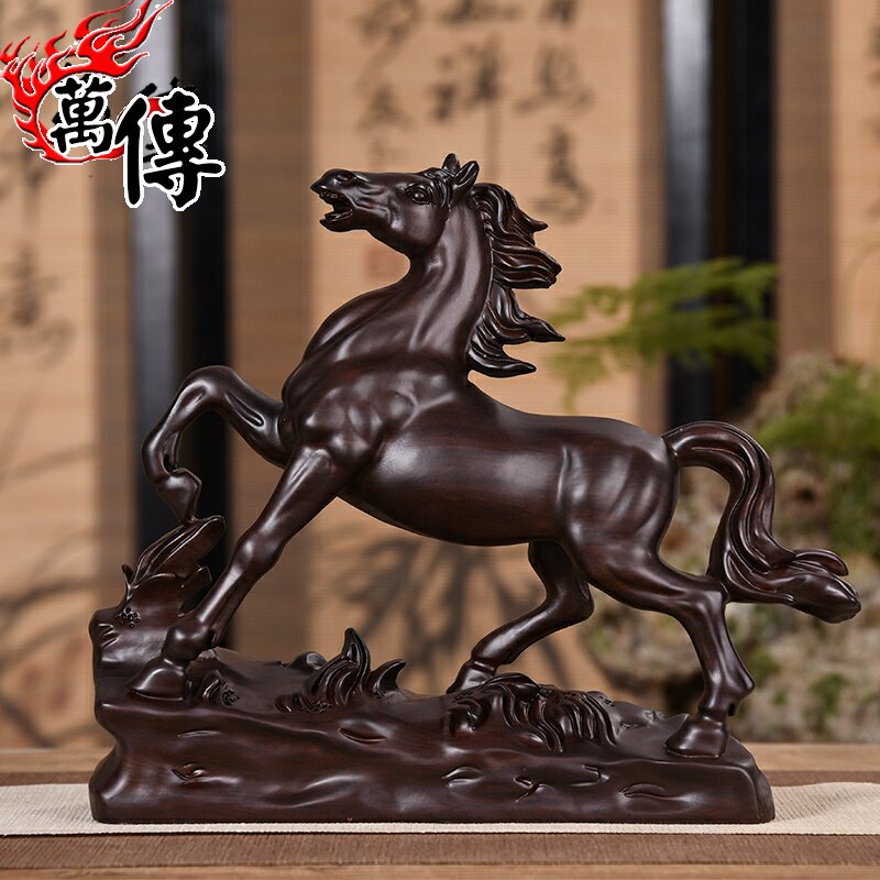 Front-ride-like horse pendulum black sandalwood Craftsmanship Gift Hem Decorated Horse To Successful Red Trojan Horse Minimalist Modern Desktop Furnishing