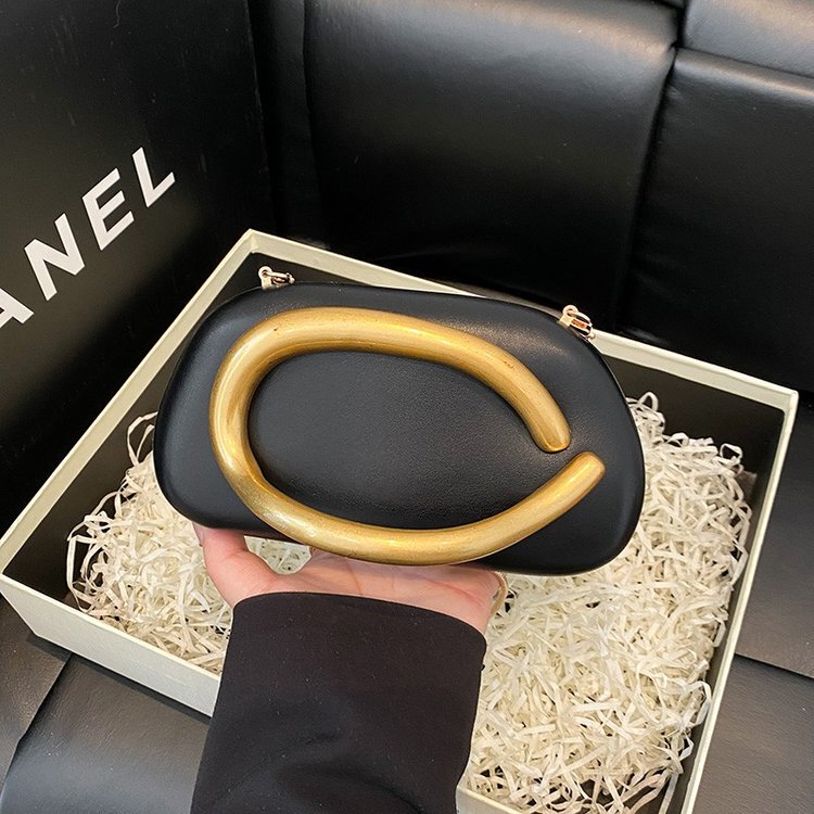 2025 New Summer Women's Gilt Satchel Evening Bag, Simple and Elegant Chain Crossbody Bag, Banquet Bag, Mobile Phone Bag 2025 New Summer Women's Gilt Satchel Evening Bag, Simple and Elegant Chain Crossbody Bag, Banquet Bag, Mobile Phone Bag