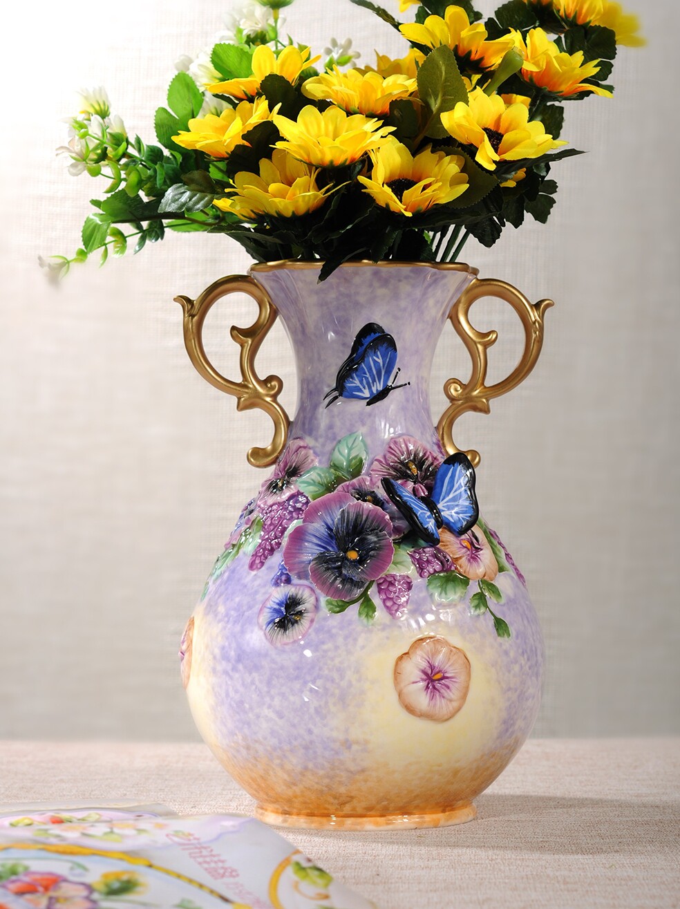 European Jane Love ceramic vase Simulation vase Home decoration TV cabinet Entrance decoration Wedding gift