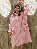 Длинная спящая персиковая спящая девушка с даром