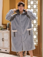 Длинное светловолосокое серо -серое цвет