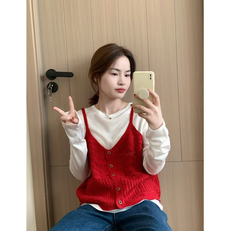 Korean-Style Red Hollow-Out Sweater Camisole for Women, Spring and Autumn Knitted Vest, Layered Soft Sleeveless Short Top Korean-Style Red Hollow-Out Sweater Camisole for Women, Spring and Autumn Knitted Vest, Layered Soft Sleeveless Short Top