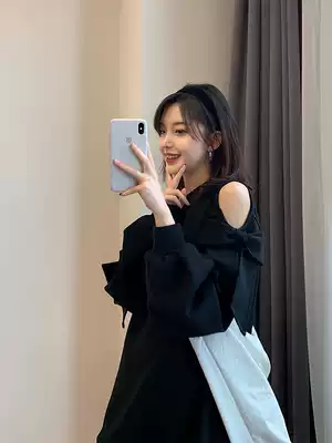 A bow strapless sweatshirt female spring and autumn careful machine Korean version of loose thin black pullover jacket