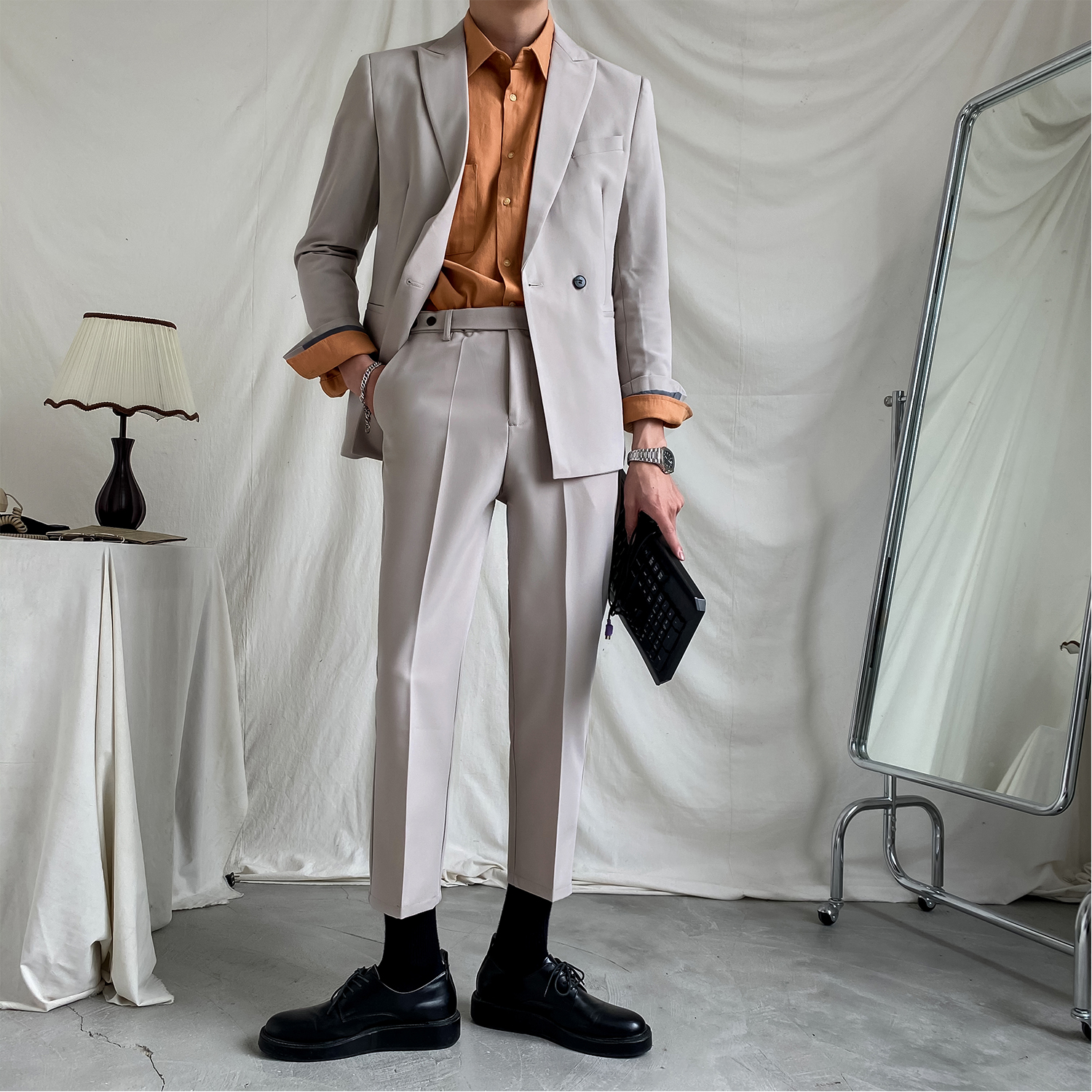 Men's thin western suit suit trendy Korean version uppie handsome Inron wind up and casual suit Two sets of wedding groom