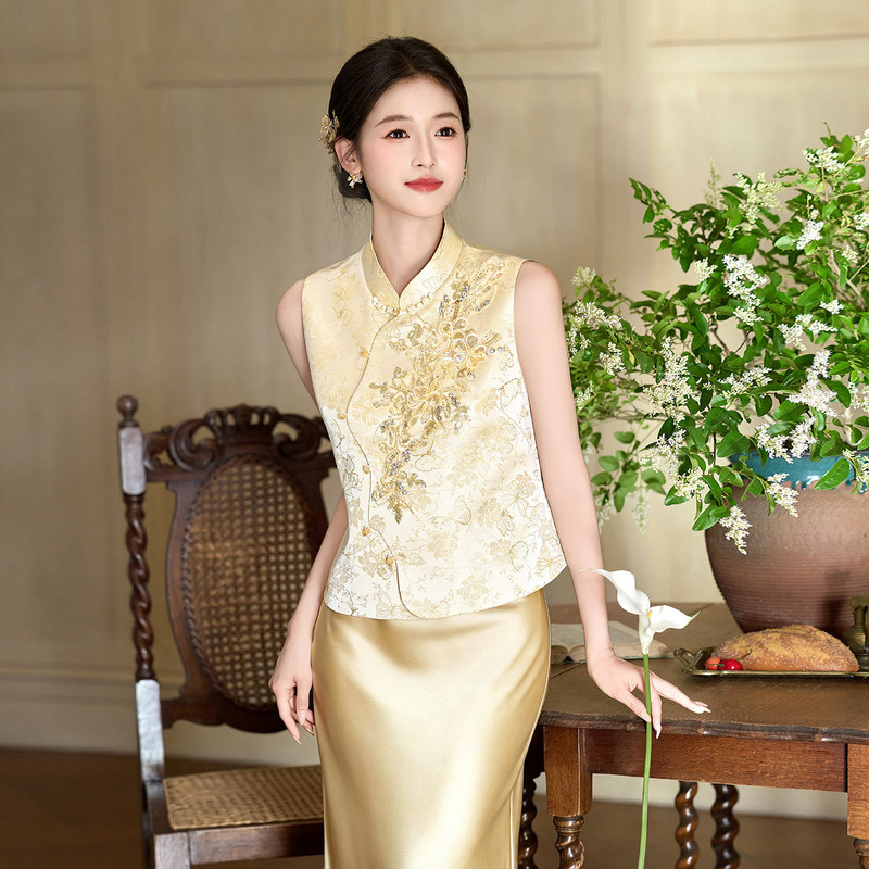 New Chinese-Style Golden Bridal Engagement Dress, Qipao Set, Traditional Chinese Style Wedding Morning Robe, and Toast Dress for Women