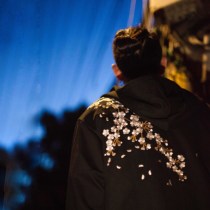 Three provinces and six original national tide cherry blossom embroidery men hooded zipper sweater simple Chinese cardigan