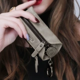 Ключница подходит для мужчин и женщин с молнией, универсальный кожаный кошелек, брелок, европейский стиль, простой и элегантный дизайн, из натуральной кожи