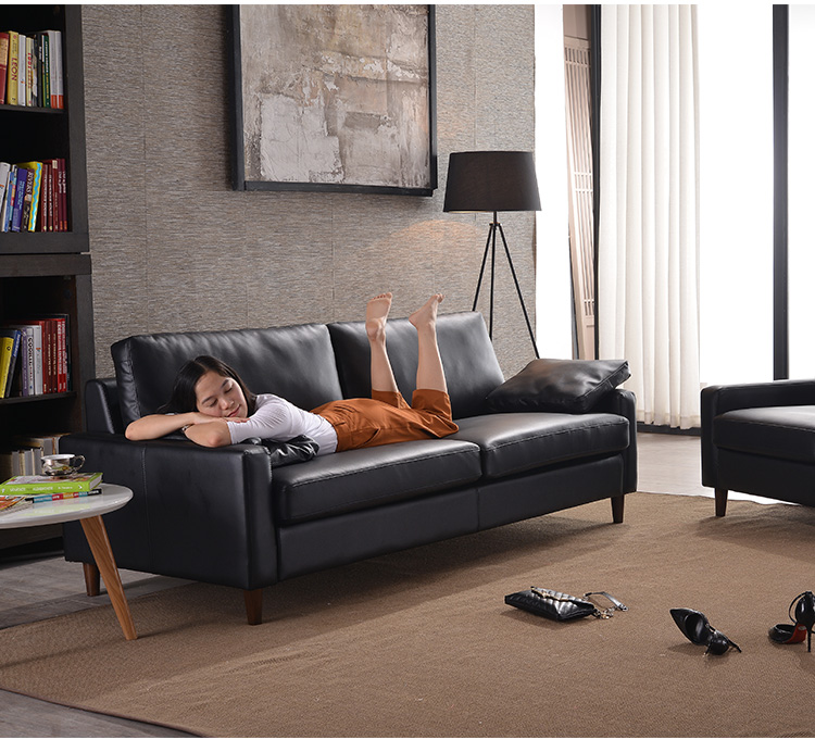 lớp đầu tiên của da đúp sofa da sofa da đen căn hộ nhỏ phòng khách hiện đại nhỏ gọn ba chữ số vỏ - Ghế sô pha sofa gỗ hiện đại
