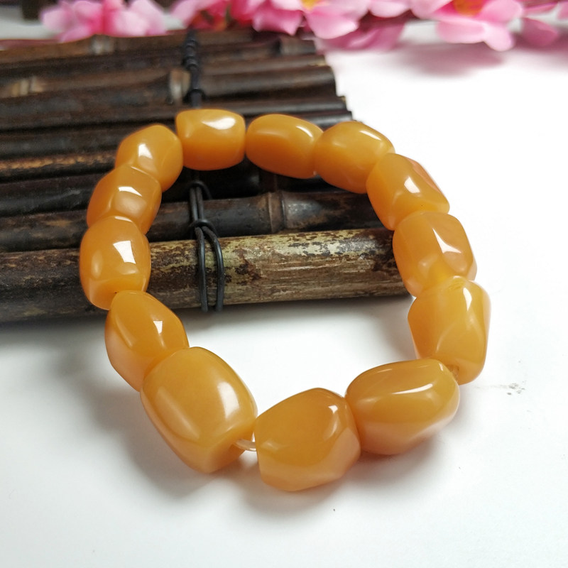 Yunnan A-grade natural yellow dragon jade hand chain old material chanterelle yellow with the shape of jade beads hand string Jade beads hand chain men and women