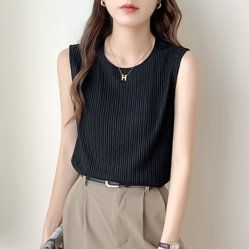 Black Camisole for Women 2026 New Style, High-End Feel, Loose Fit, Unique and Exquisite Sleeveless Top for Summer Black Camisole for Women 2026 New Style, High-End Feel, Loose Fit, Unique and Exquisite Sleeveless Top for Summer