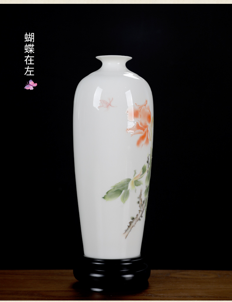 Oriental clay ceramic hand - made vase is placed a pair of Chinese classical/butterfly love deep rich ancient frame sitting room decoration