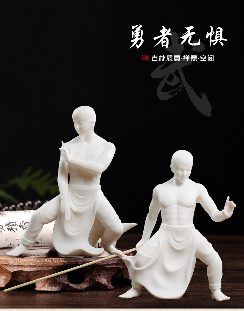 The east mud dehua white porcelain figures furnishing articles creative ceramic wine cabinet office sitting room adornment/courage