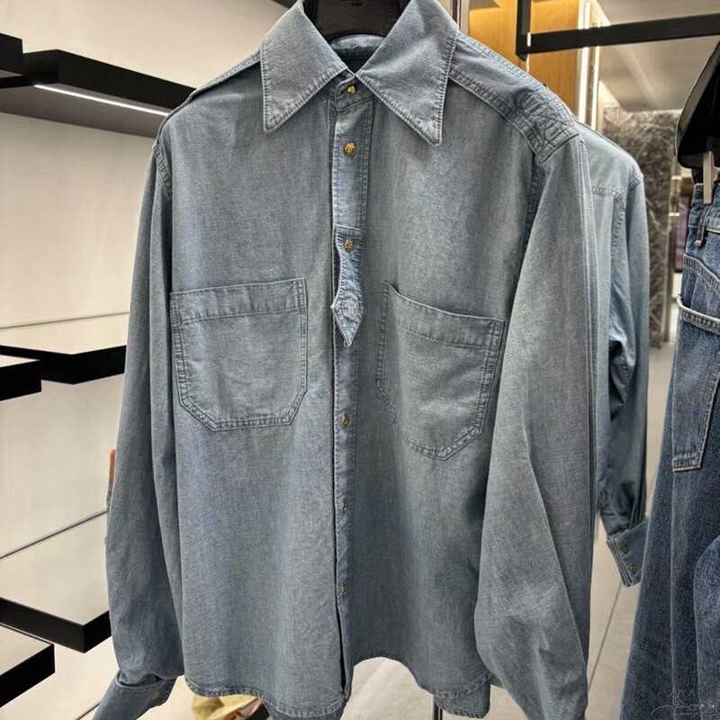 Celine Celine's New Classic Embroidered Letter Logo Metal Single-Breasted Washed Denim Jacket for Women and Men