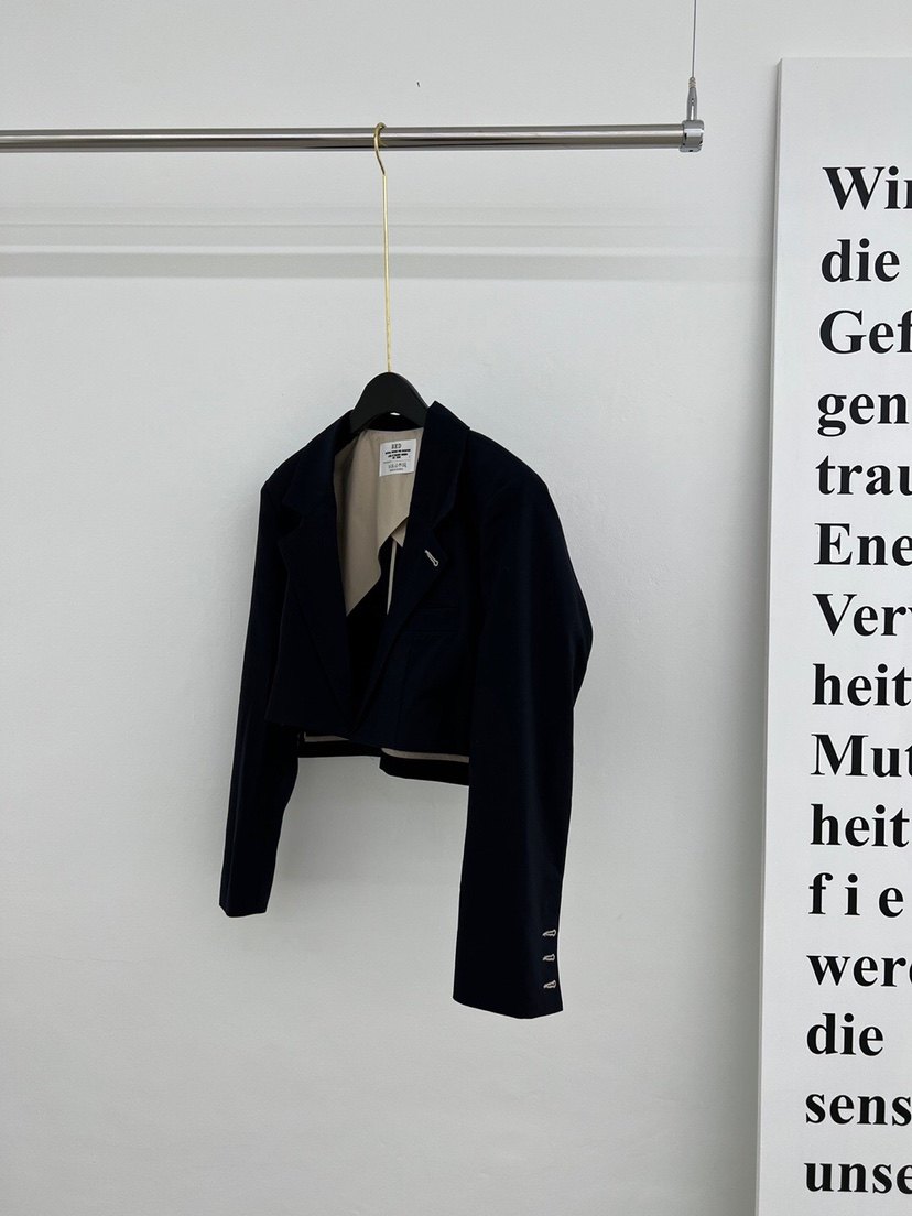 red Korea East gate 2022 spring new pure color fashion captiturine minimalist short coat