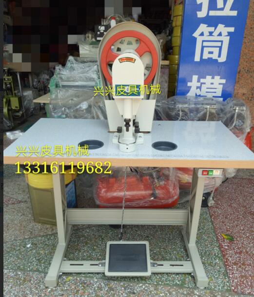 Corns button machine Electric button machine Big white button machine Beer button machine Four button machine Air eye machine victory Junyi button machine