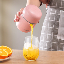 Simple manual juicer small portable household orange juice squeezer fruit orange lemon juice artifact