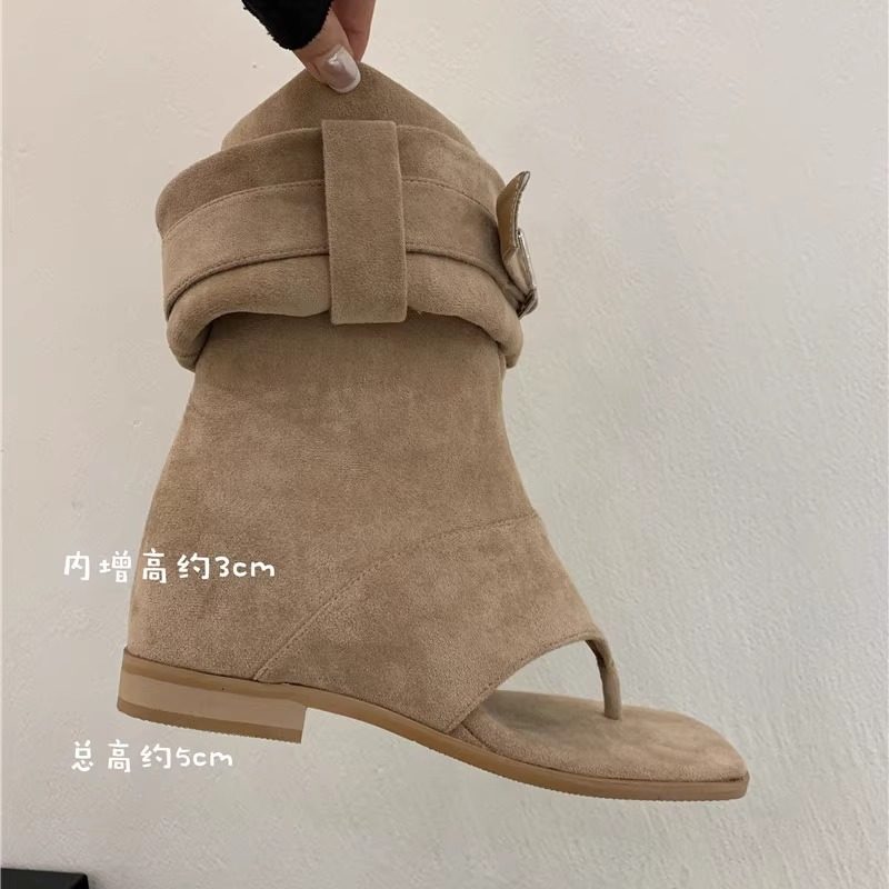 2024新疆旅游必备！内增高美拉德夹趾凉靴，穿出高挑腿长+气质感！