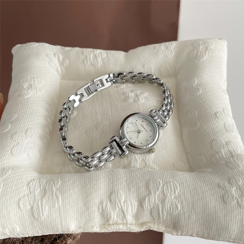 Ulzzang Fashion Bracelet Watch for Women, Silver Small Silver Watch, Light Luxury Style Ladies' Wristwatch