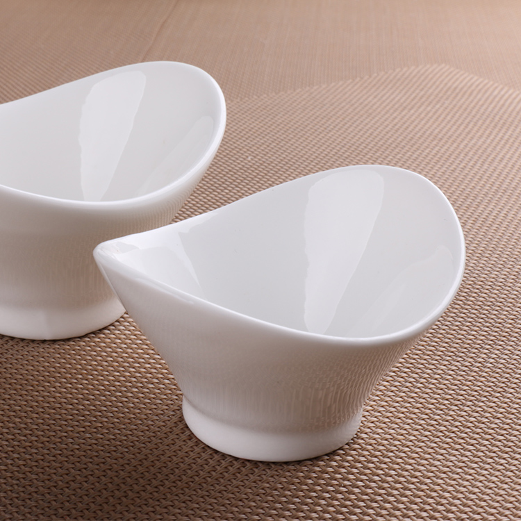 The downtown hotel restaurant ceramic supplies special move snack bowl of ice cream dessert bowl bowl bowl of pure color fashion
