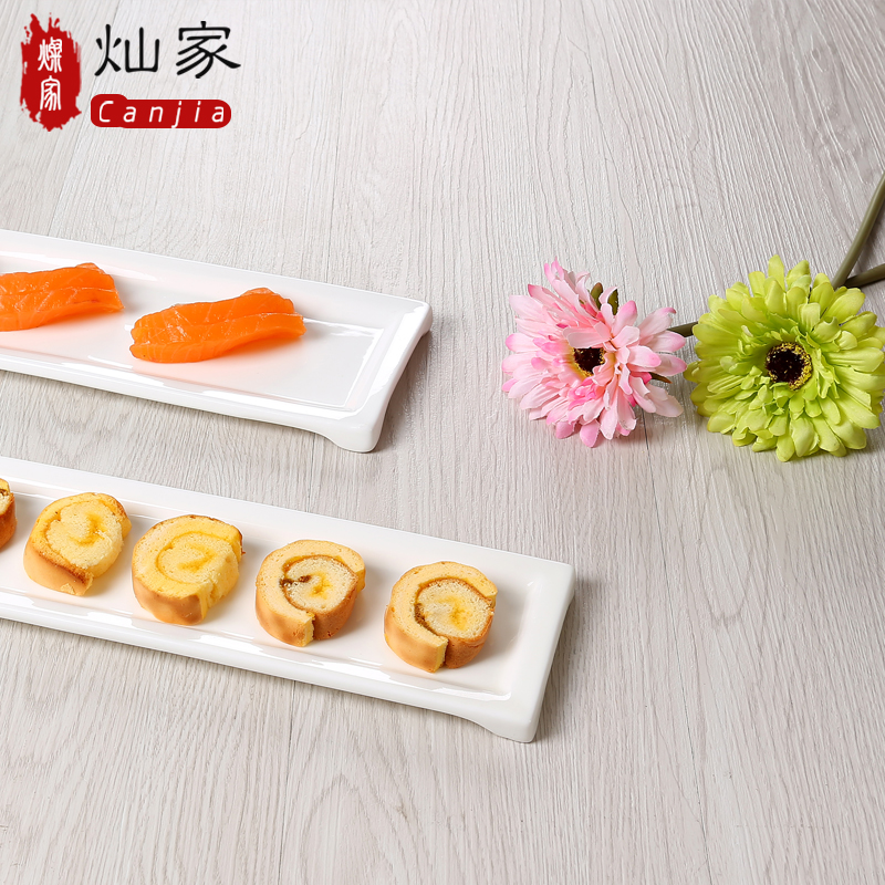 Creative pure white ceramic rectangular plate strip sushi dessert cake Japanese chicken wing plate plate plate