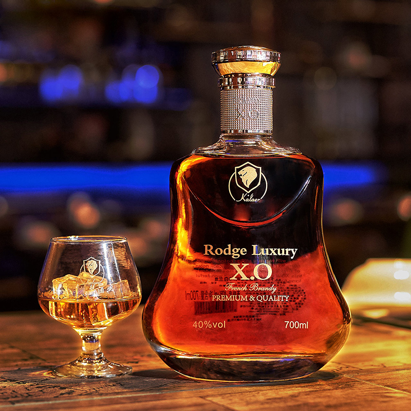 法国原酒进口国内灌装 Kalaer 卡拉尔 Rodge Luxury 洛爵·莱斯利 XO白兰地 700mL礼盒装 88元包邮（需领券）
