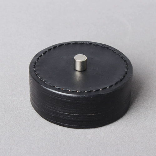 8deco Cowhide Magnetic Buckt