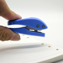 Deli Punch deli 0111 single hole manual mini color punching machine punching paper ticket check to make cards