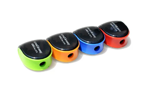 Маленькая портативная многоцветная милая точилка