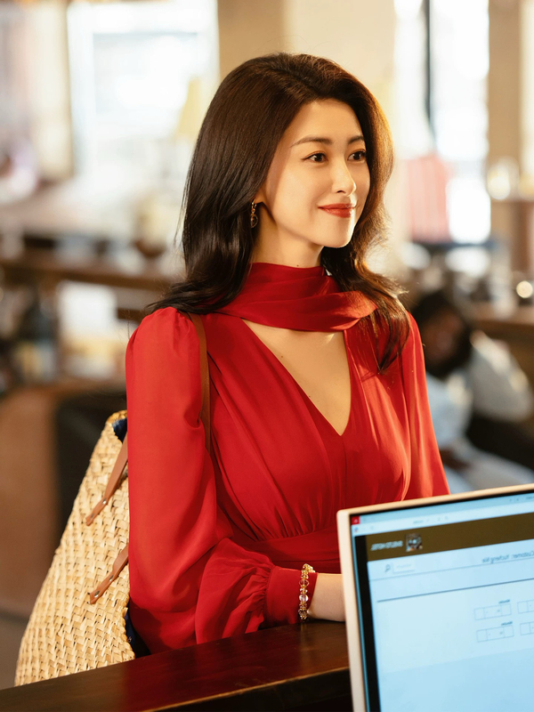 High-End Hepburn Retro Hong Kong Style Slimming and Elegant Red Dress, Autumn and Winter Long-Sleeve Base Holiday Chiffon Long Dress