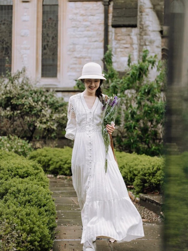 High-End, Waist-Cinching, Slimming, Elegant French-Style White Dress for Women, Long-Sleeved, Suitable for Autumn and Winter Holidays, Base Long Dress