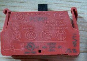 EN60947-5-1 AC15 4A-500V DC13 0.4A-250V MADE IN EEC Normally Closed Contacts