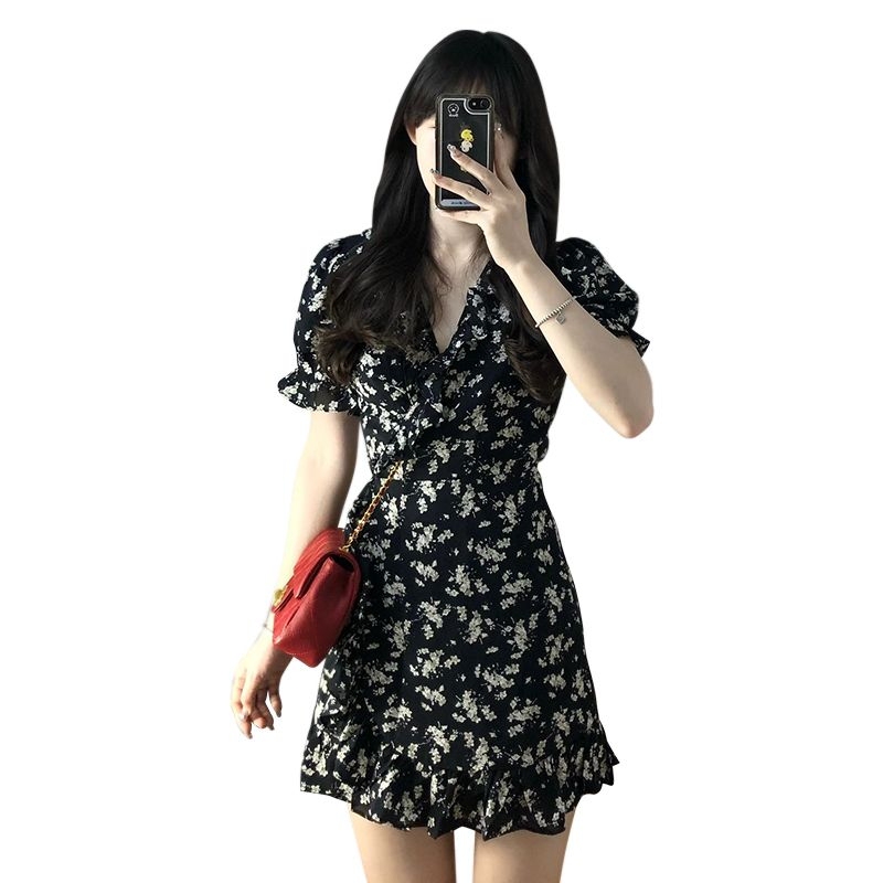 French-Style Black Floral Dress for Women, Summer 2026 New Model, Petite, High-End, Waist-Cinching, Slimming Little Black Dress