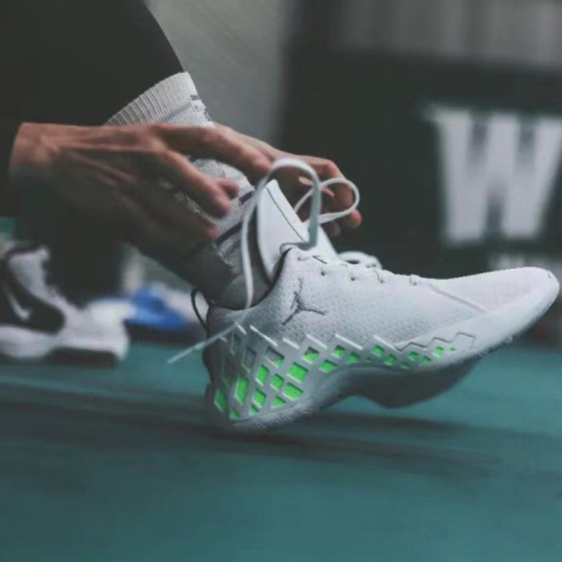 Nike Jordan Jumpman Diamond Men's Low-Top Basketball Shoes with Dual Air Cushioning Ci1209-101 Nike Jordan Jumpman Diamond Men's Low-Top Basketball Shoes with Dual Air Cushioning Ci1209-101