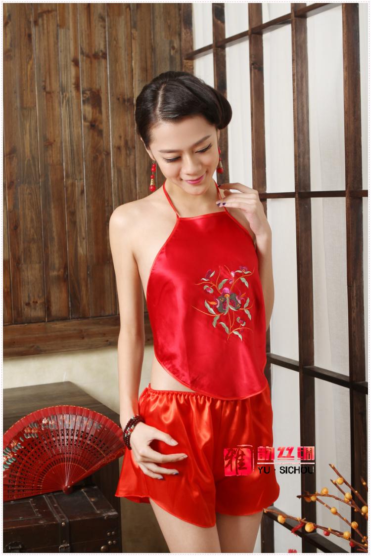 Miễn phí đăng đôi dâu tằm lụa người lớn phụ nữ màu đỏ tạp dề lụa mùa hè phù hợp với gợi cảm thêu cuộc sống cổ điển bộ đồ ngủ yếm thêu 