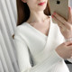 Black bottoming shirt for women 2023 new thin sweater with long-sleeved v-neck top slim autumn knitted sweater