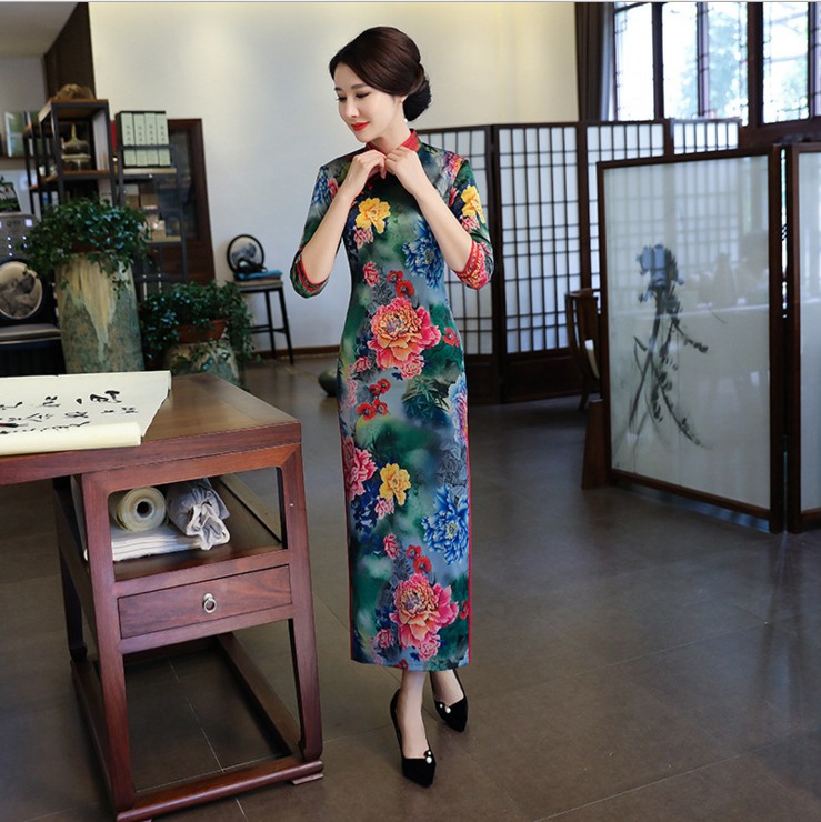 Mùa xuân 2019 mới retro thon gọn giảm béo dài đoạn nhung kích thước lớn trang phục sân khấu mẹ sườn xám mẫu thời trang áo sơ mi nữ tuổi 50