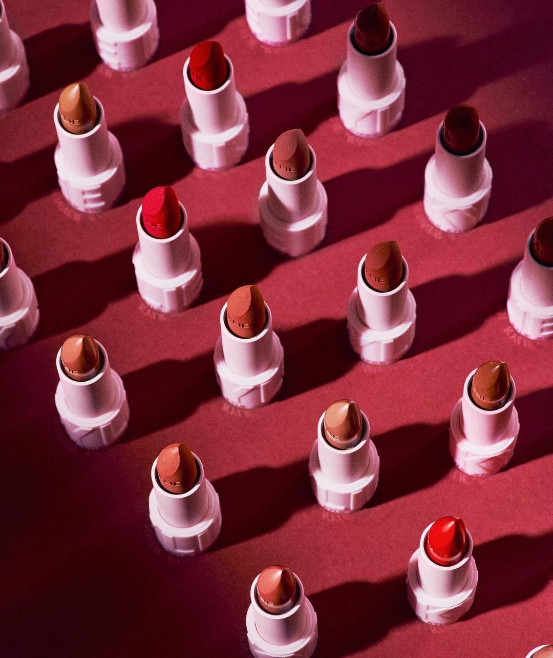 阿卡狄亚 KYLIE COSMETICS 808 哑光&奶油口红