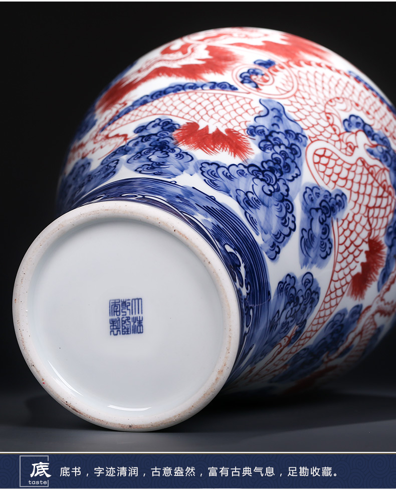 Jingdezhen ceramics imitation qianlong hand - made antique Chinese blue and white porcelain vases, flower arrangement sitting room adornment is placed