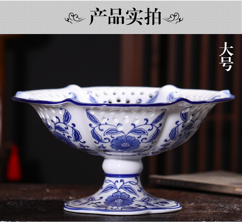 Blue and white porcelain of jingdezhen ceramics of fruit snacks dry fruit tray was modern new Chinese style sitting room tea table table furnishing articles